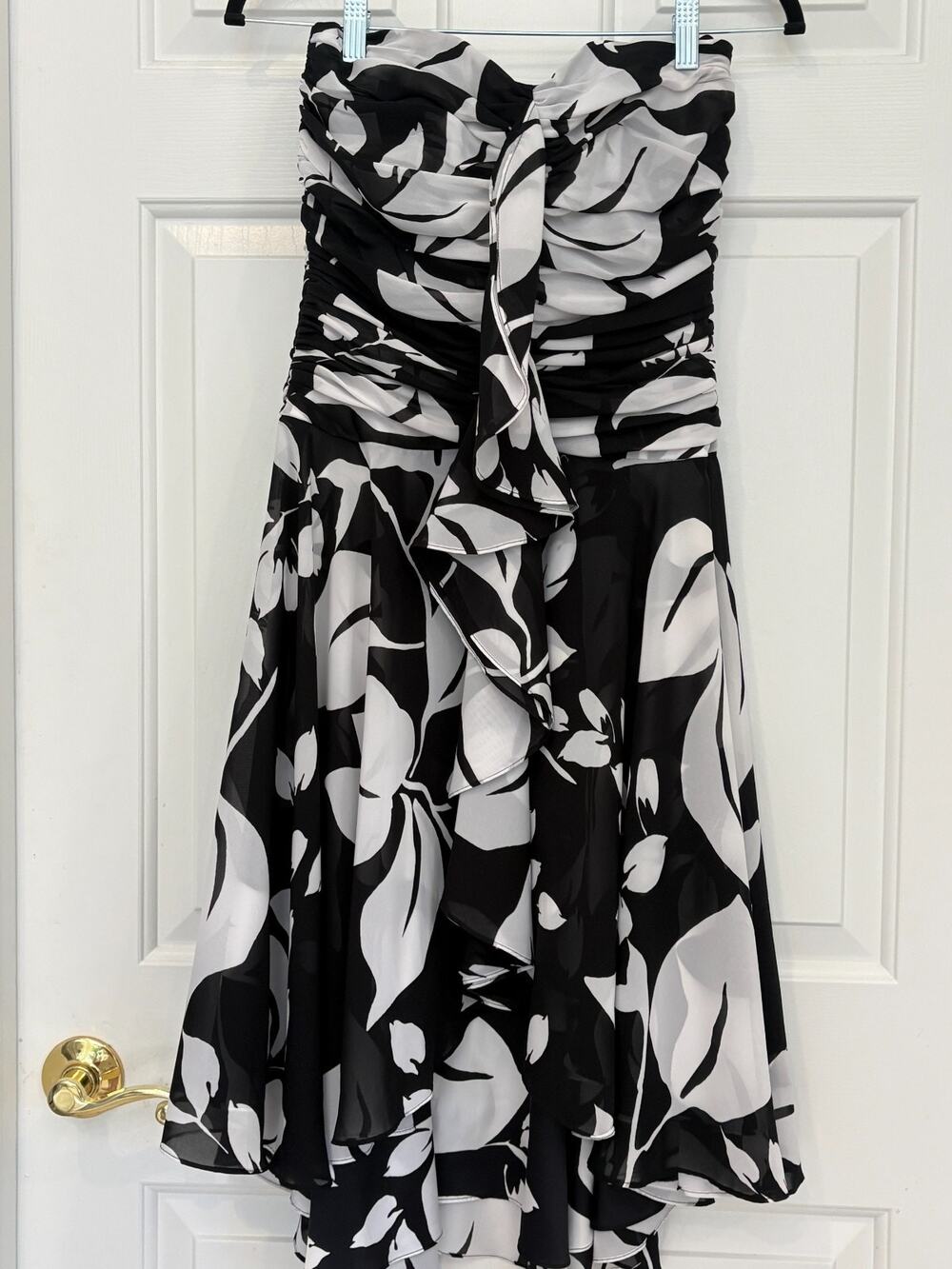 White House Black Market Strapless Dress Black White Floral Ruched Cocktail 6